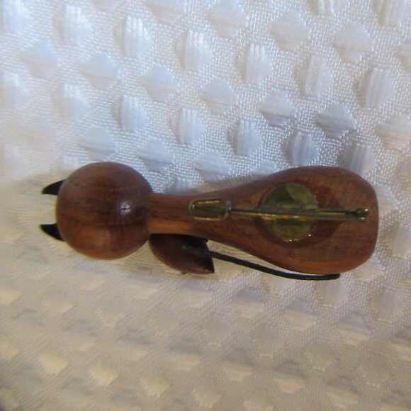 Vintage Teak Wood Cat & Mouse Brooch - Picture 4 of 14